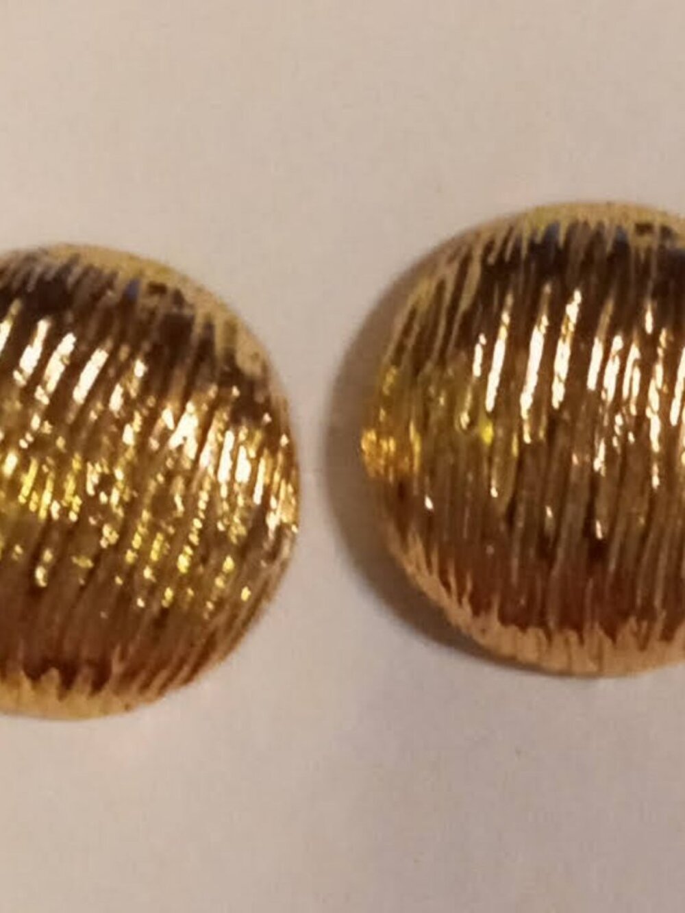 Vintage Gold‑Tone Round Dome Clip‑On Earrings Textured 